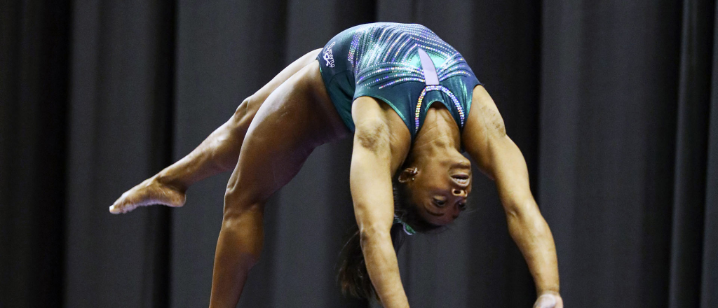 Esta gimnasta hizo un movimiento jamás visto en la historia