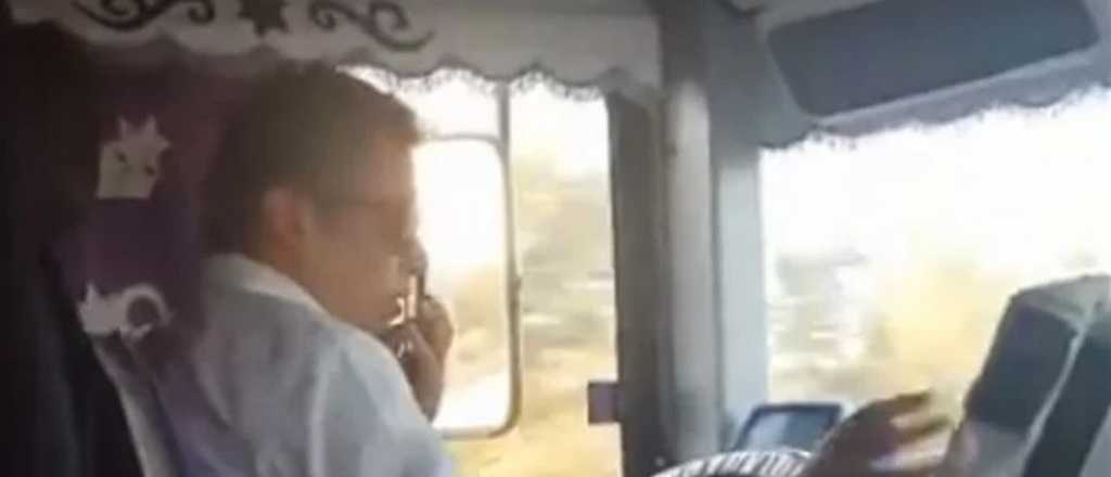 Sancionaron a un chofer de colectivo por usar el celular en Rivadavia