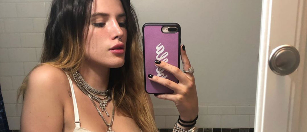 Bella Thorne realizó un sensual baile pero fue criticada por sus axilas peludas