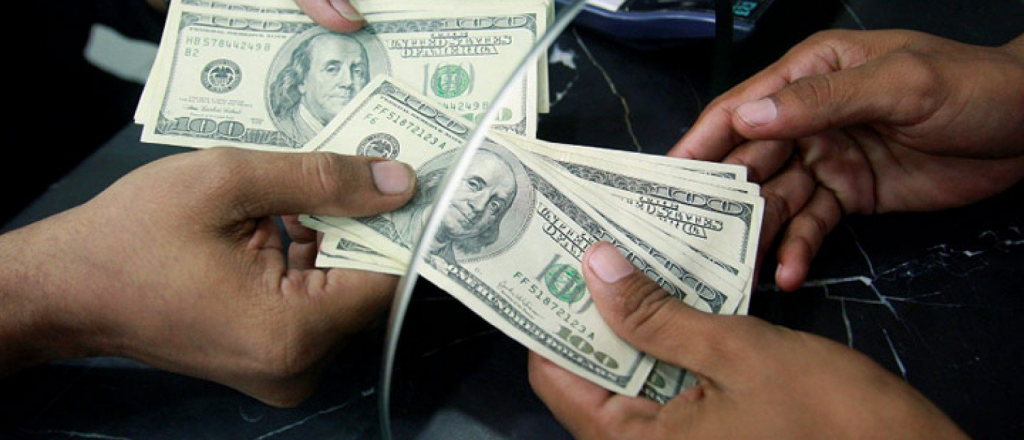 Estas son las cinco razones por las que bajó el dólar