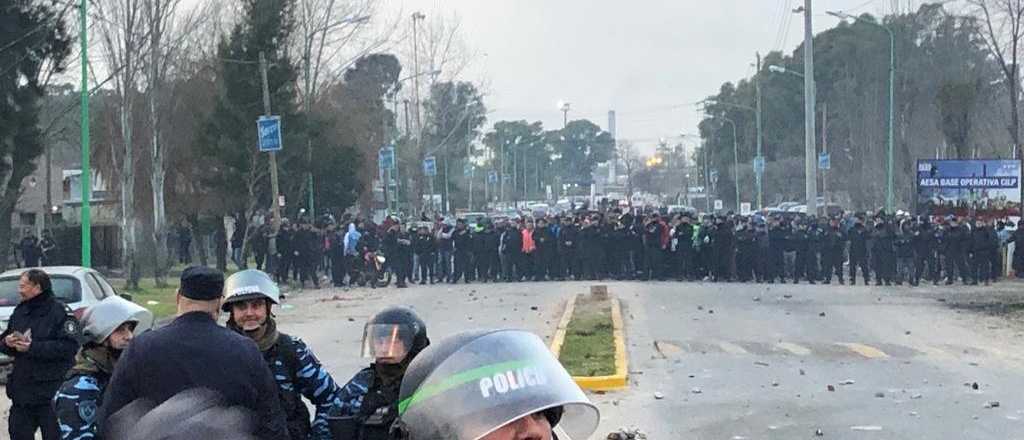 Video: tiroteo en una interna de la UOCRA en una destilería de YPF en La Plata