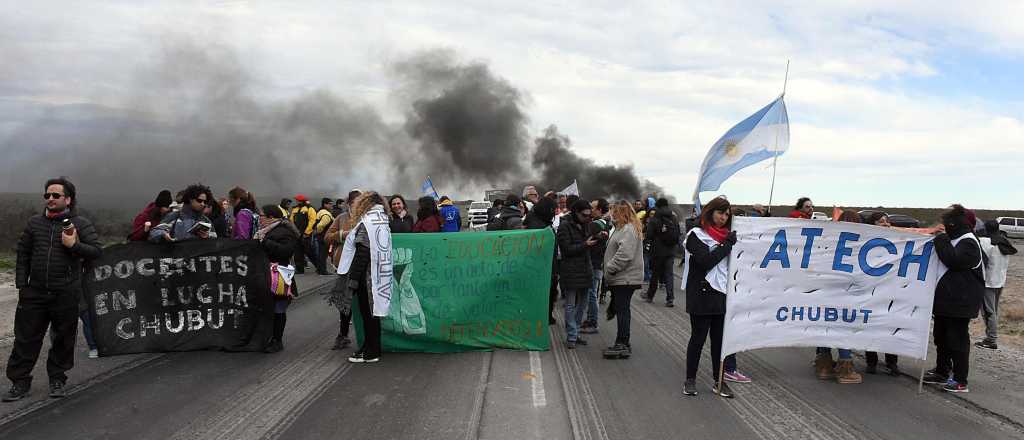 Docentes de todo el país van a paro por 24 horas tras el incidente en Chubut