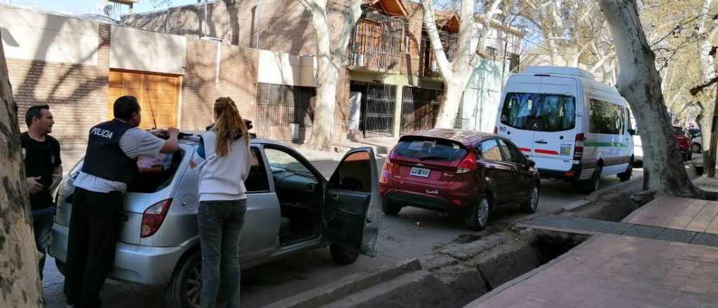 Detuvieron a dos hombres que iban con droga en un auto en Ciudad