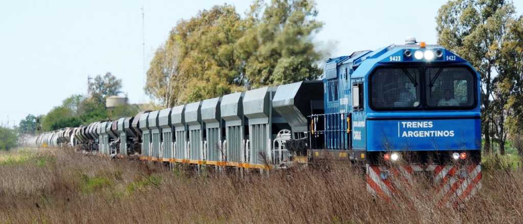 Mendoza logró un récord en el transporte de carbón de coque