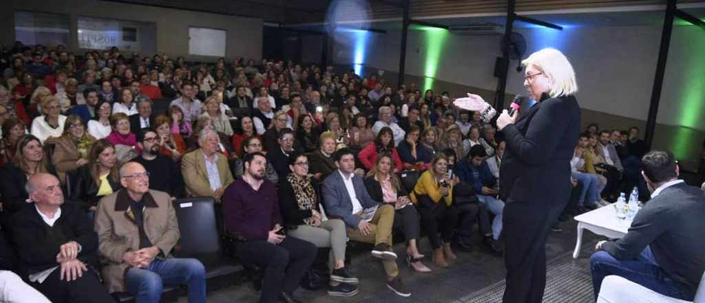 Carrió dijo que quieren "ponerle muertos" al Gobierno