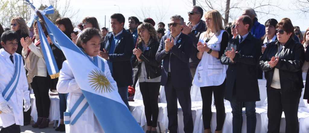 Cornejo dijo que en Mendoza cada vez se invierte más en educación