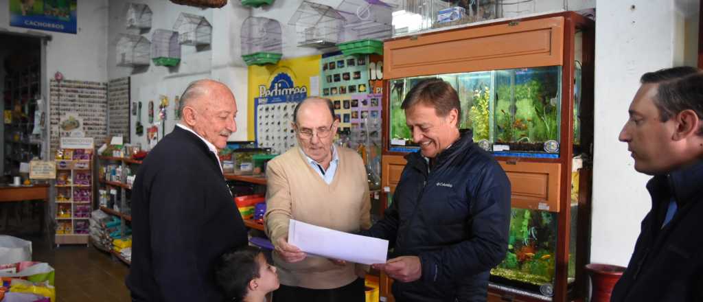 Rodolfo Suarez y el intendente Miguel Ronco recorrieron Rivadavia