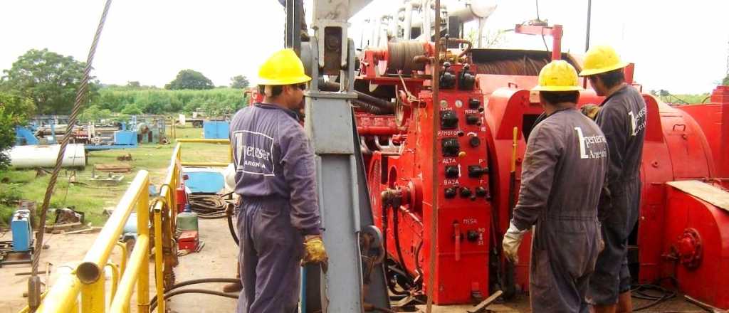 Cayó 3,6% la producción de gas, electricidad y derivados del petróleo