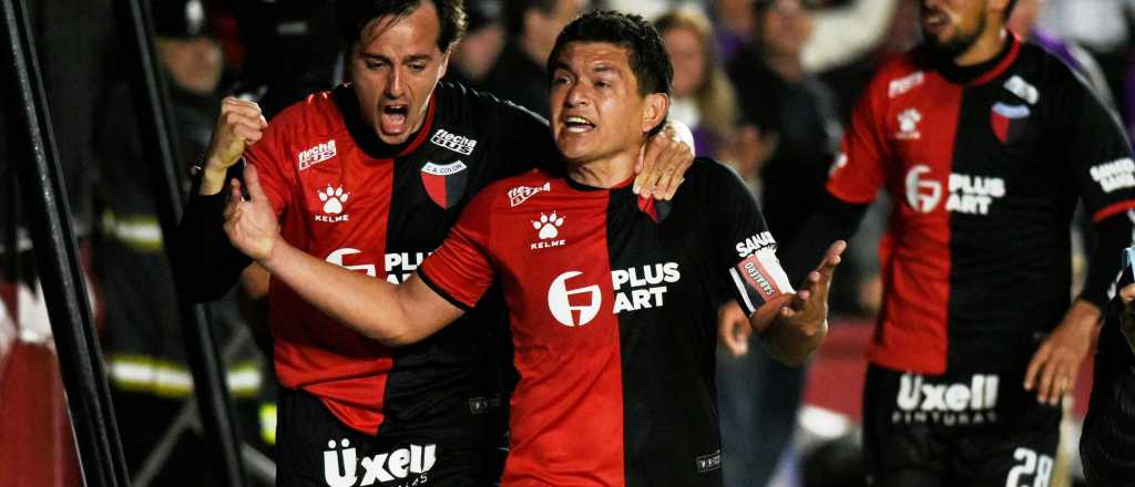 Colón ganó sobre la hora y sueña con la final de la Sudamericana