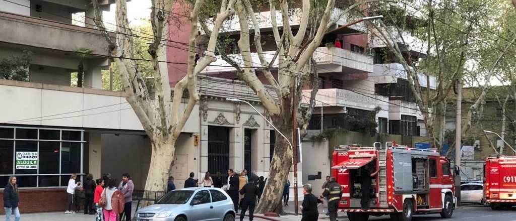 Pánico por un incendio en un edificio del centro