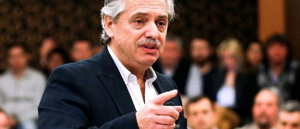 Alberto Fernández se cruzó con estudiantes de la UNCuyo y lo posteó