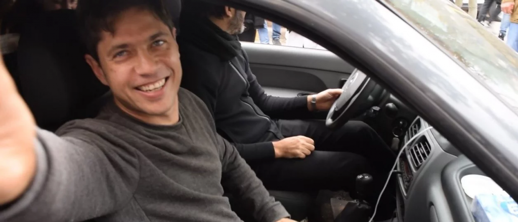 ¿En cuántos autos viaja Kicillof para sus actividades de campaña por la Provincia de Buenos Aires?