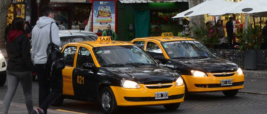 La Ciudad firmó un convenio que incorpora taxistas a Ojos en Alerta