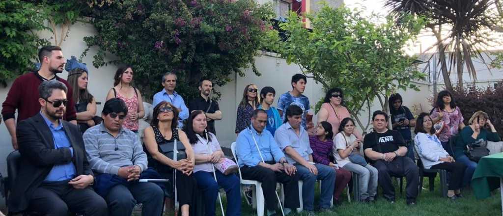 Se inauguró una muestra de arte para ciegos en Guaymallén