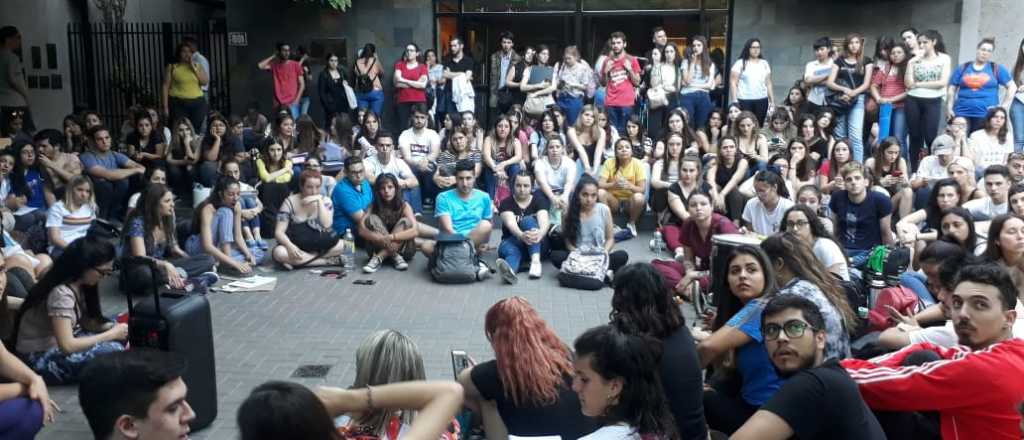 La Universidad del Aconcagua dio marcha atrás con el aumento