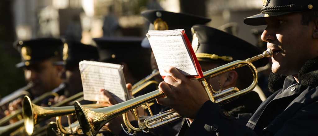 Encuentro a beneficio de bandas de la Policía y del Ejército en El Rosedal