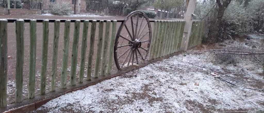 Intensa nevada en algunas zonas del Gran Mendoza, Alta Montaña y el Sur