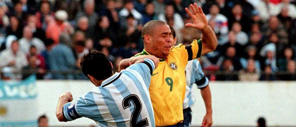 Ronaldo reveló que Roberto Ayala fue el jugador que "más le pegó"