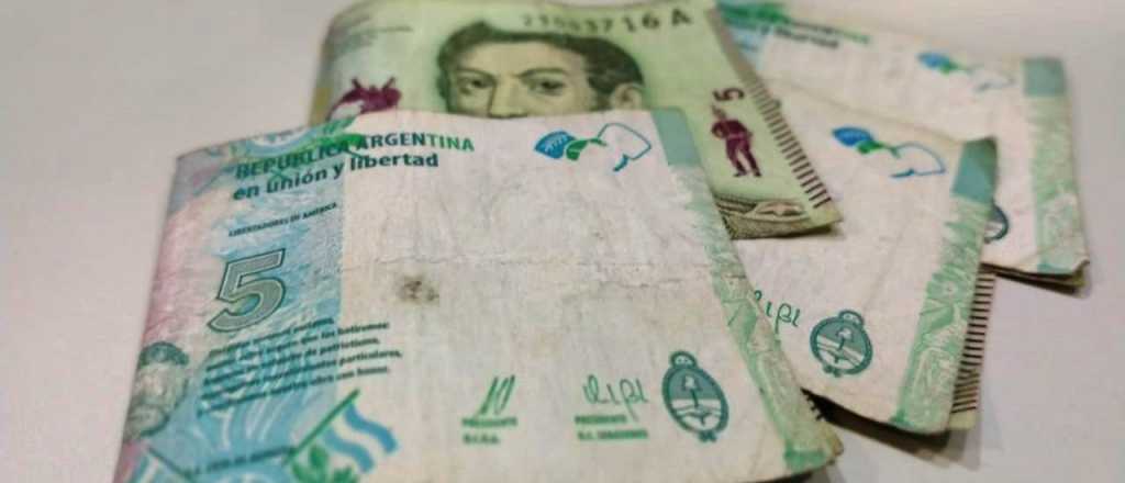 Los billetes de $5 siguen en circulación, ¿hasta cuándo?