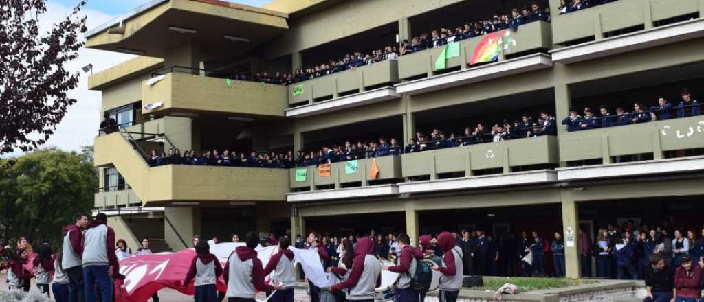 Alumnos mendocinos le piden a Trotta reducir la jornada escolar