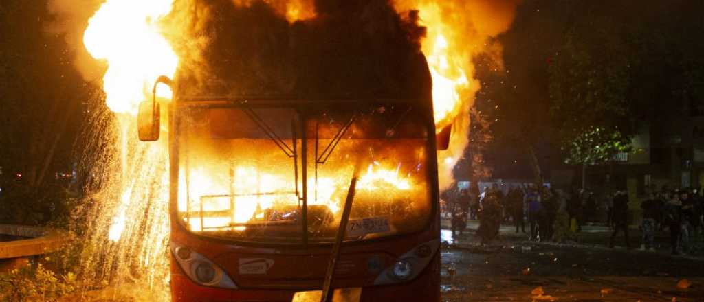 Chile en emergencia: sin Metro ni fútbol 