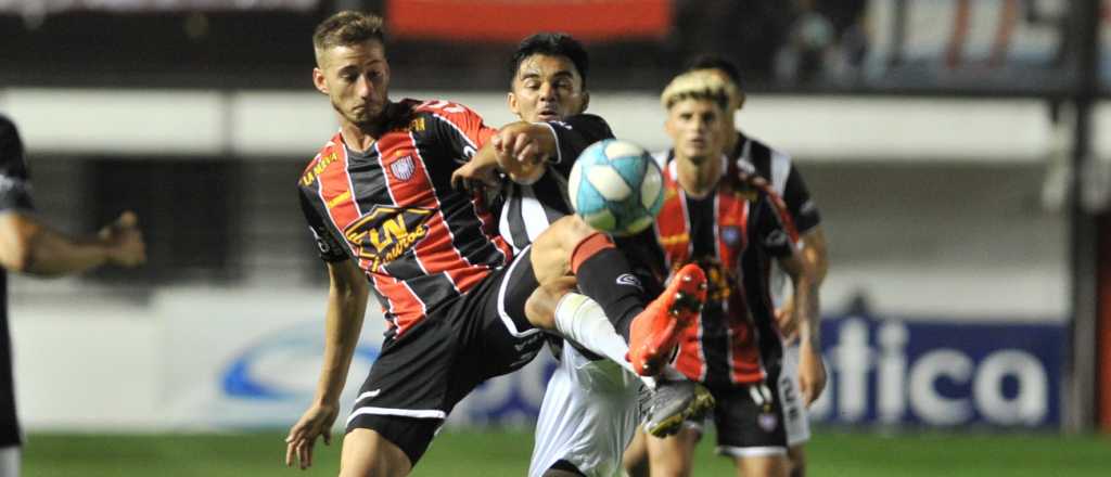 Gimnasia sufrió una dolorosa derrota de visitante ante Chacarita