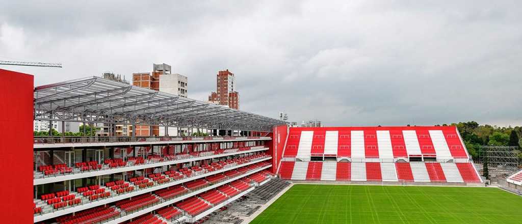 Conmovedor: el hincha de Estudiantes que volvió a la cancha con 90 años