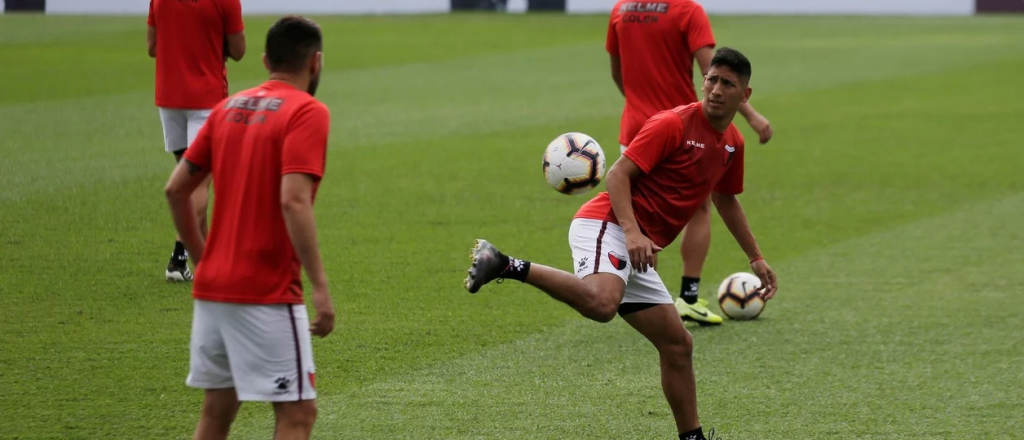 Un jugador de Colón pateó un penal y se lesionó a un día de la final