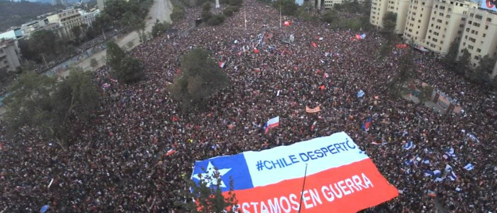 Inician campaña en Google Maps para nombrar "Plaza de la Dignidad" a Plaza Italia