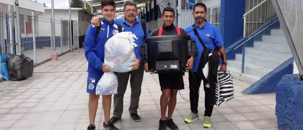 Piden ayuda para un jugador y alumno del Tomba que perdió todo en incendio