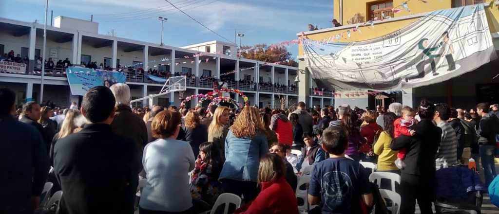 Un colegio prohibió prendas a las alumnas y desató la polémica en San Juan