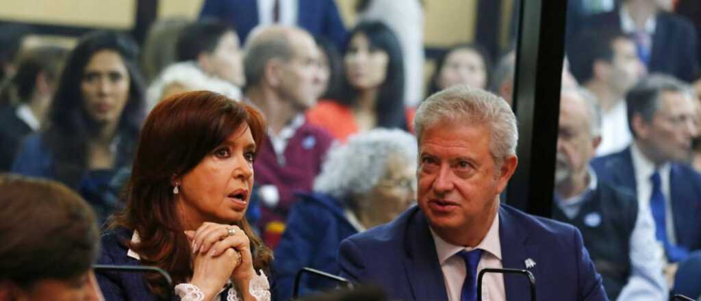 Qué dice la ley sobre el desplante de Cristina a los jueces