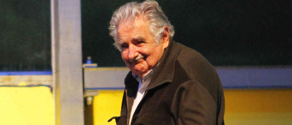  Pepe Mujica preocupado por la llegada de "100 mil cagadores argentinos"