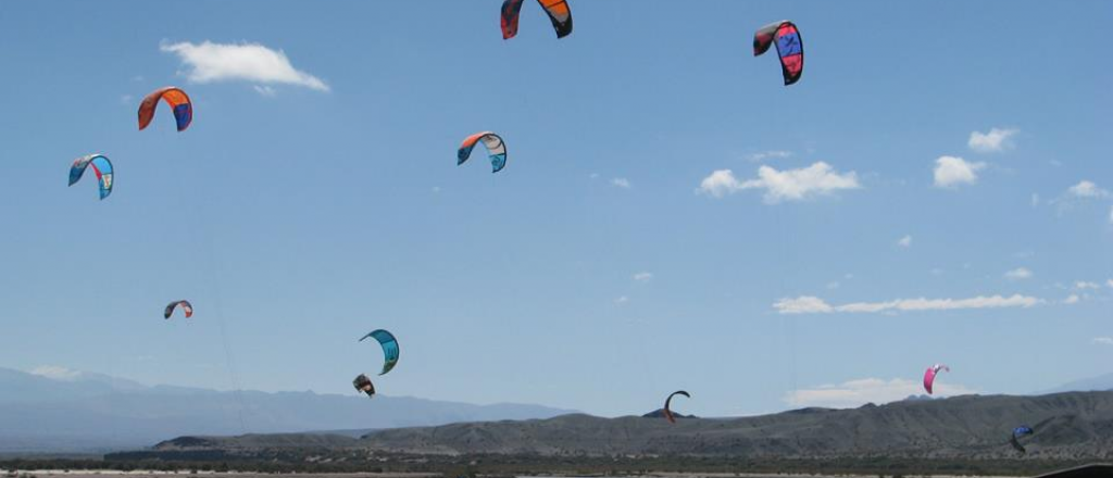 Mendocino que practicaba kitesurf en San Juan tuvo impactante lesión