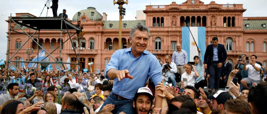 Proponen apagón de medios por hacer perder a Macri las elecciones