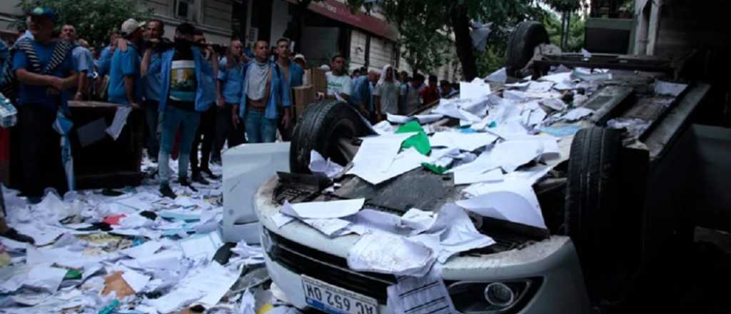 Graves incidentes en la sede de la UTA por una interna gremial