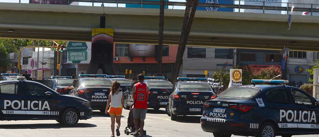 Hubo más incidentes entre manifestantes y policías en el Nudo Vial y el Centro