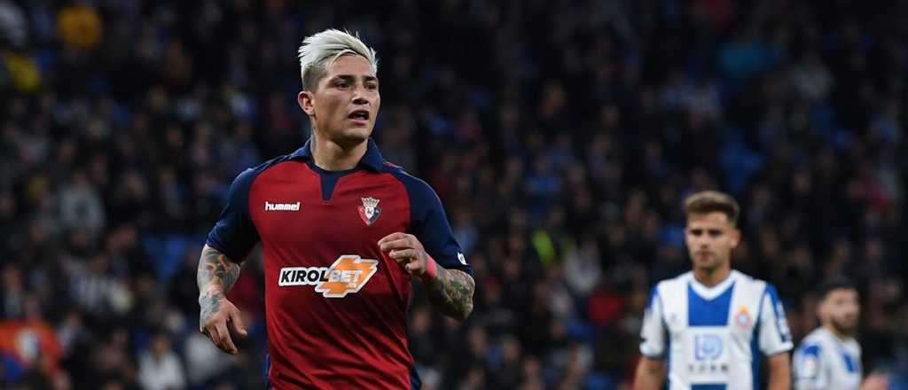 Dejó el fútbol para ser albañil y ahora podría jugar en el Barcelona