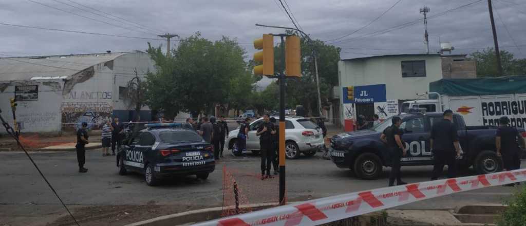 Un chico de 14 años robó una camioneta, chocó y lo detuvieron en Guaymallén 