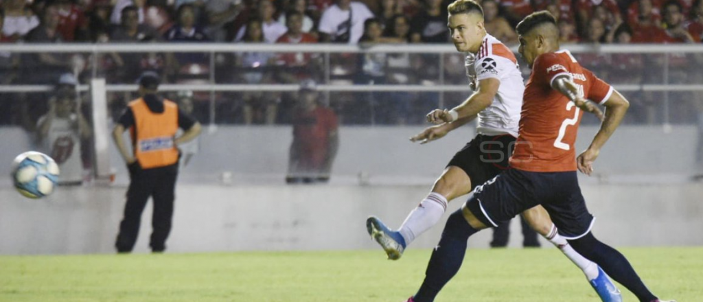 River ganó y trepó a la cima de la Superliga