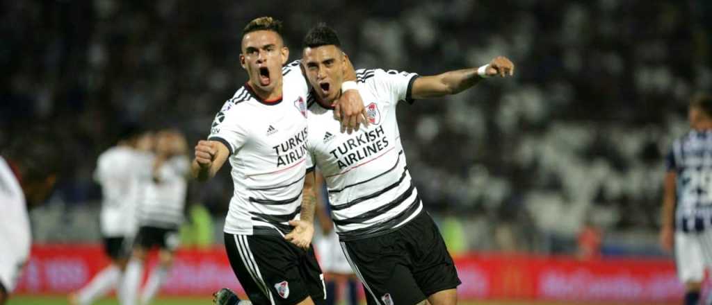 River le ganó al Tomba y es único puntero