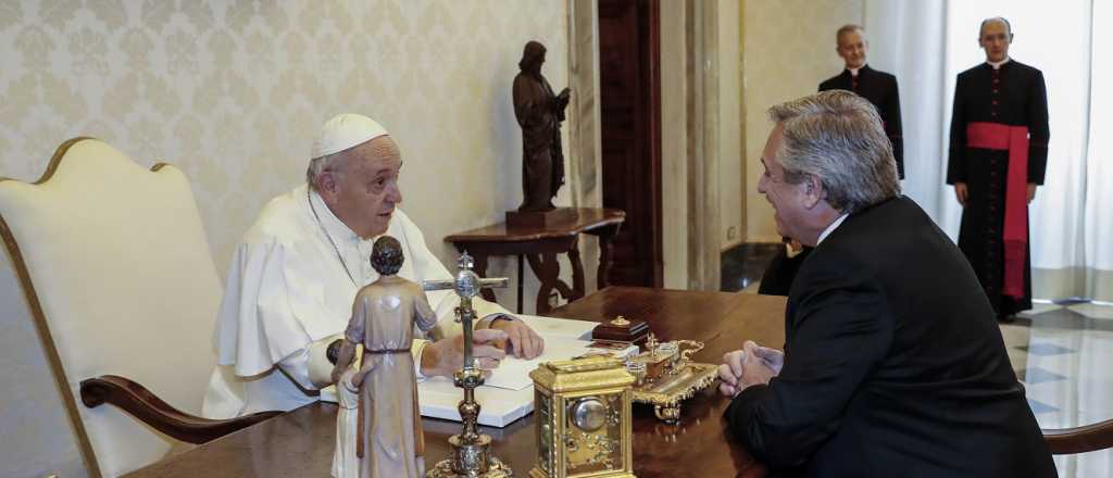 Antes de ver al Papa, Alberto Fernández participó de una misa en San Pedro