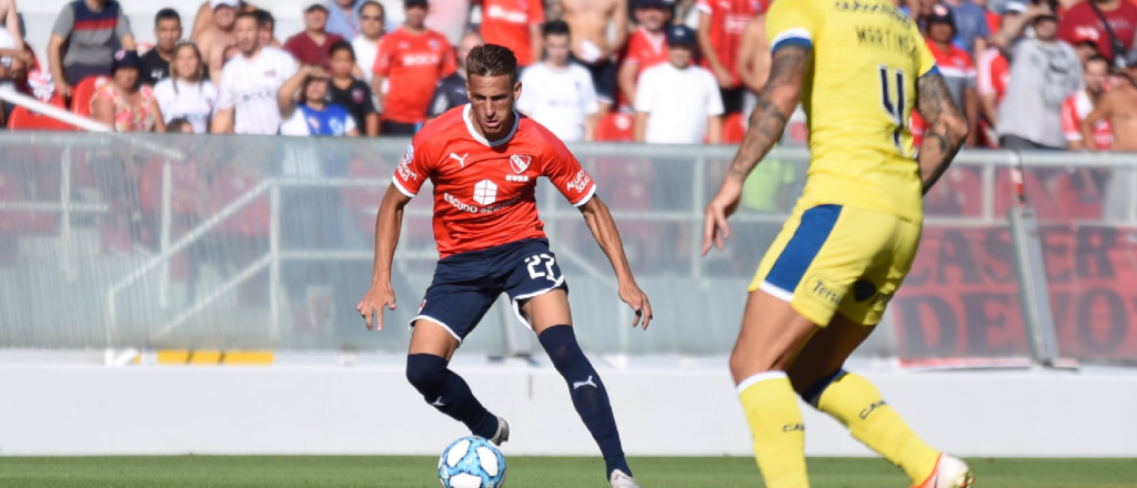 Taco, centro y cabezazo: el golazo de Leandro Fernández para el Rojo