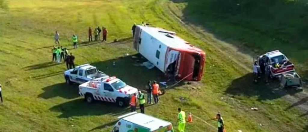 El audio del acompañante del conductor del micro que volcó en Ruta 2