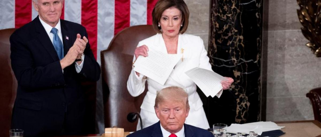 Trump no saludó a Pelosi y ella rompió su discurso en pleno Congreso