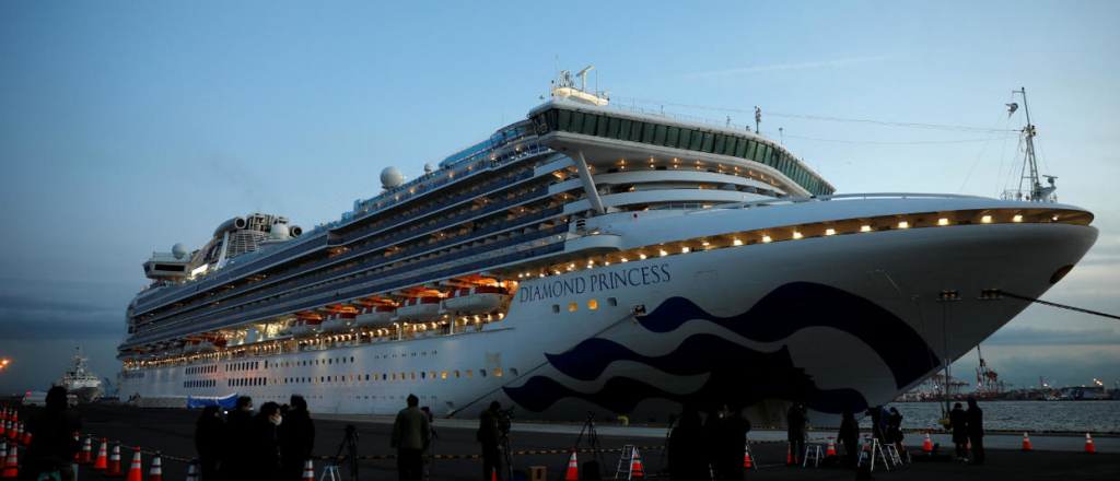 Ya son 60 los casos de coronavirus en el crucero del argentino