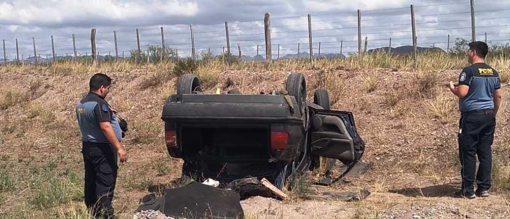 Una mujer murió en un vuelco en General Alvear