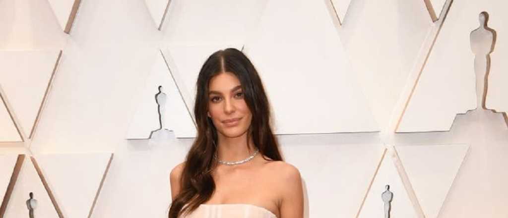 Oscar 2020: la argentina Camila Morrone, entre Brad Pitt y Di Caprio