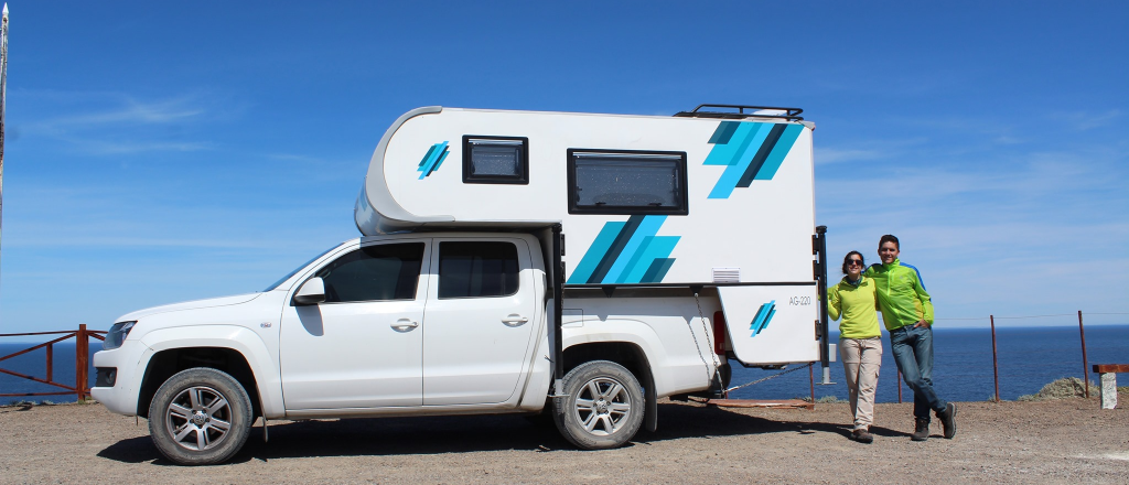 Está en Mendoza la pareja que dejó todo para viajar por el mundo