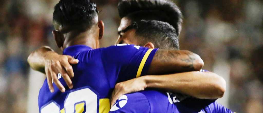 Boca goleó a Central Córdoba y no se rinde